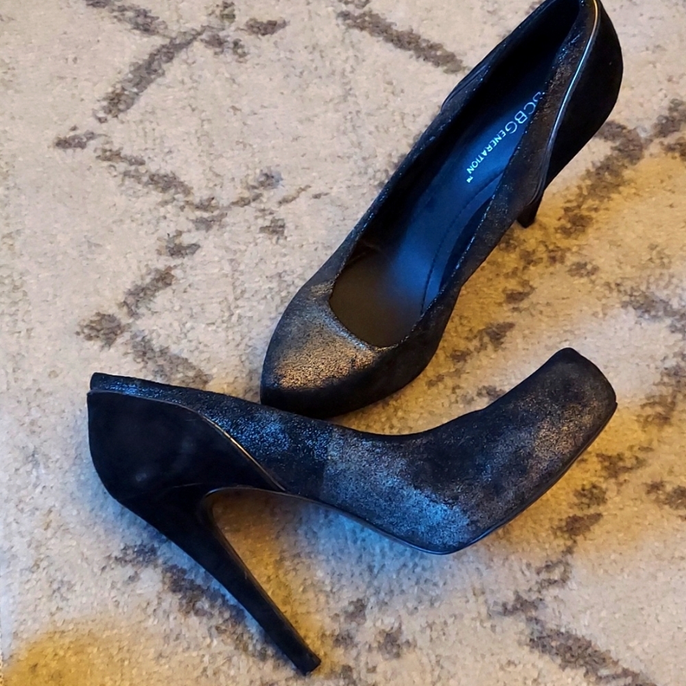 BCBG Black and Silver Pumps